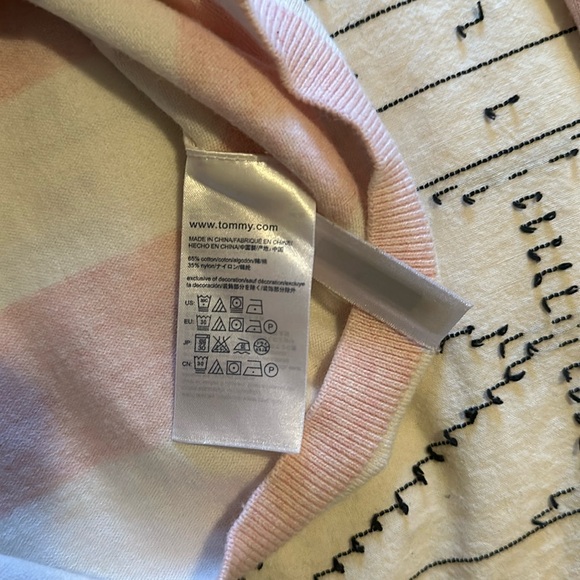 NWOT - Tommy Hilfiger White and Pink V-Neck Sweater - Picture 7 of 7